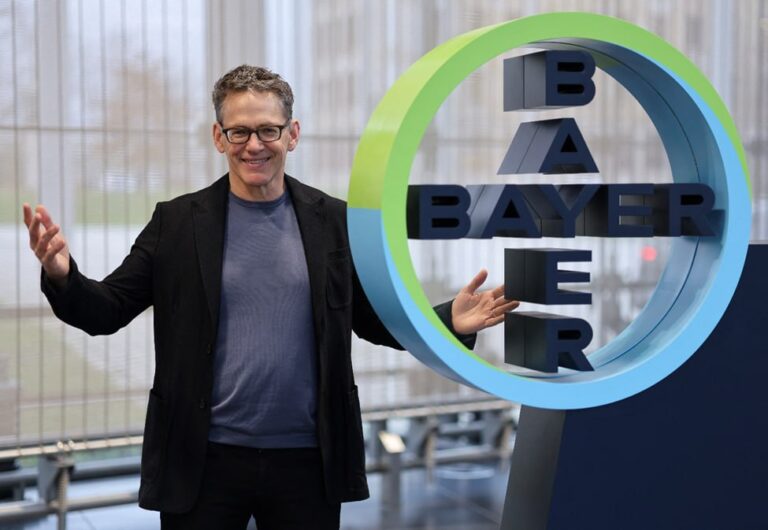 Bayer CEO Bill Anderson’s Contract Extended Until 2029 Following Financial Performance Improvement