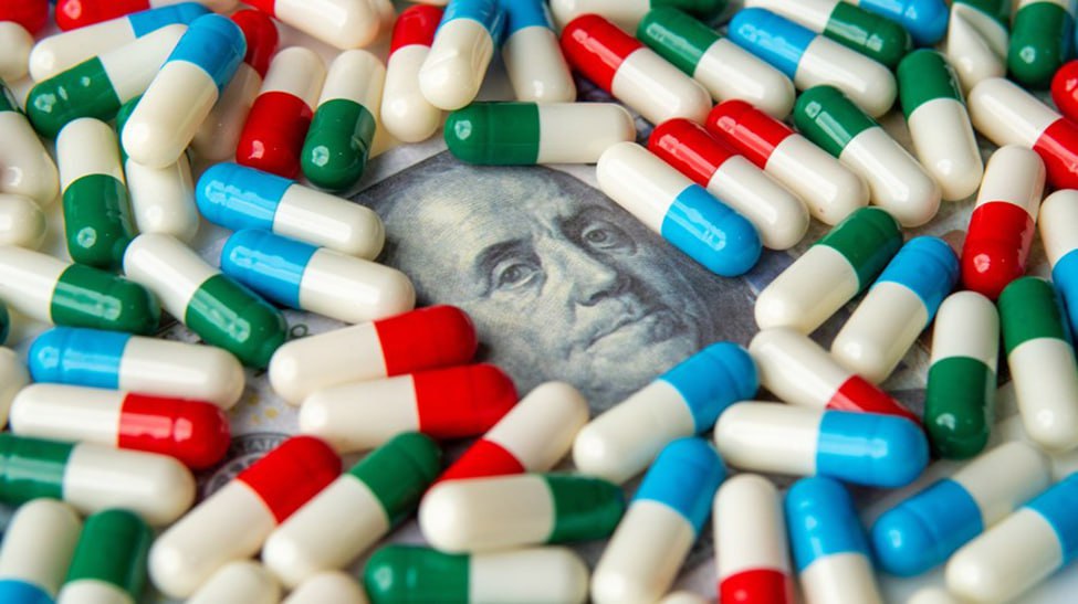 Roche, Novartis underline U.S. plans after Trump pharma tariff announcement