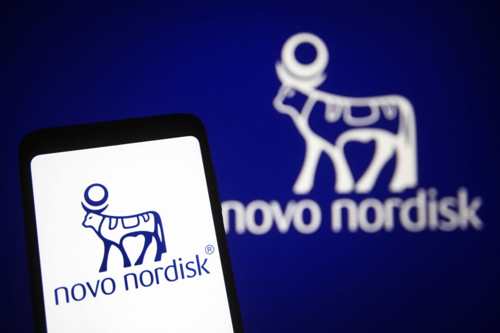 Analysis-Novo Nordisk changes tack with bold raid on Pfizer obesity deal